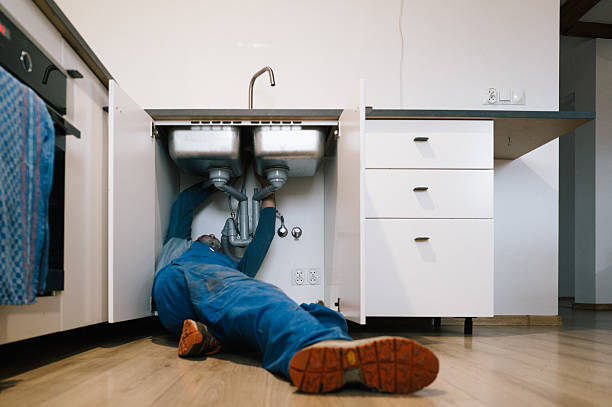 Professional Leak Detection technician working in Atlanta, IN